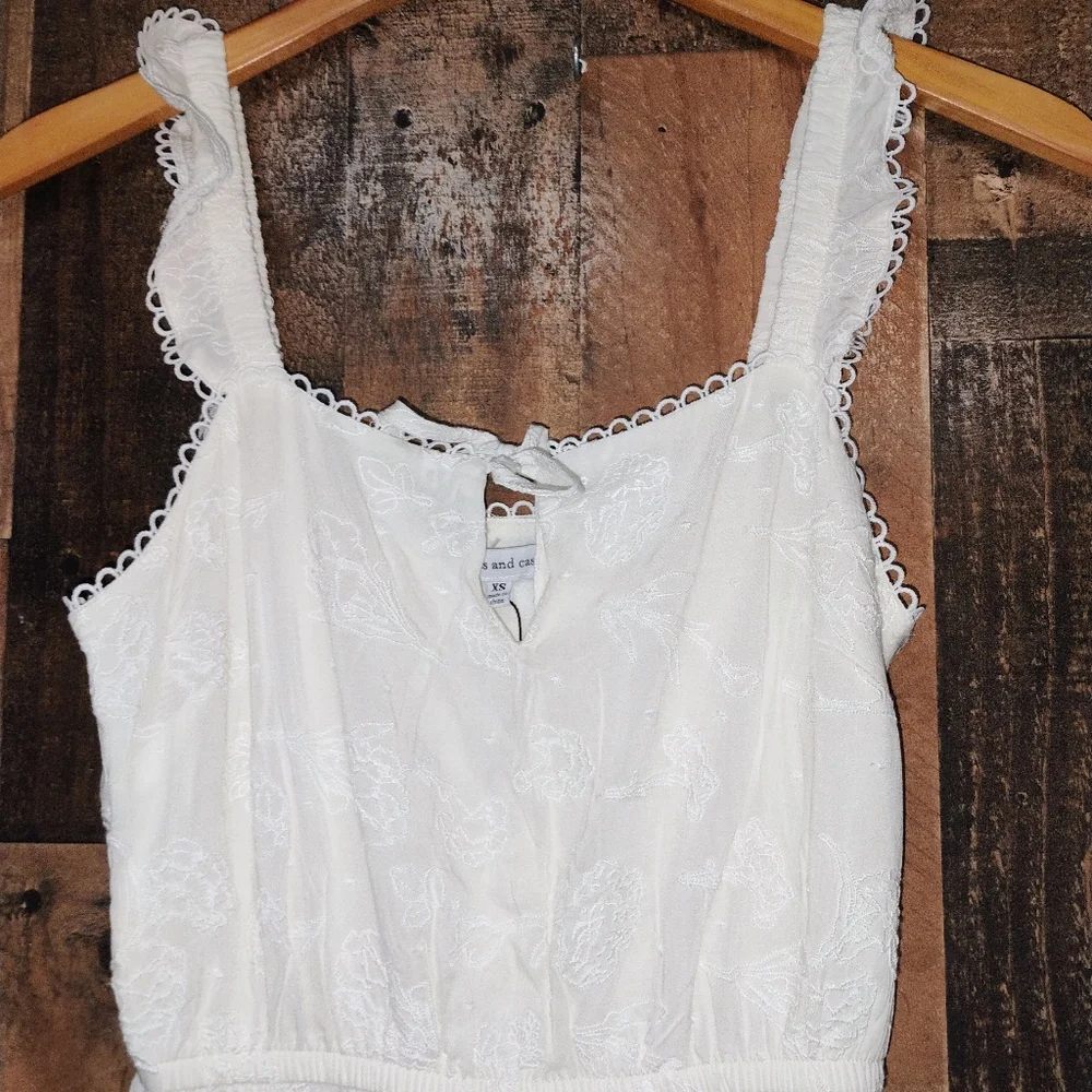Cupcakes And Cashmere Revolve Avalon Dress Size XS embroidered Floral Midi - Picture 4 of 11